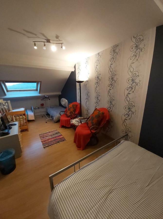 Claire De Meuse Cozy Apartment Detox With River And Hills Anhée Exterior foto